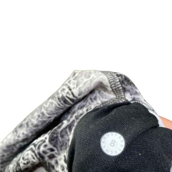 LULULEMON | Wunder Under Crop (High-Rise) *Full-On Luxtreme 21" - Picture 8 of 9